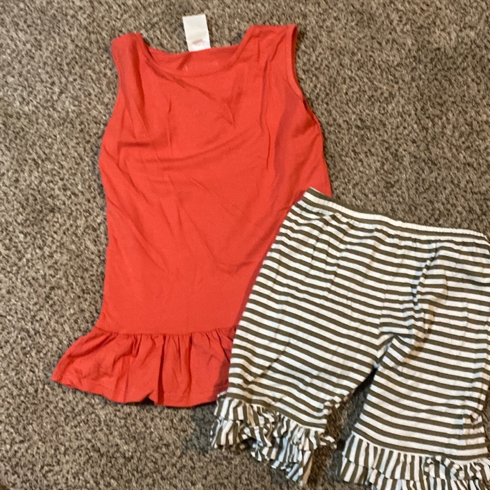 Persnickety outfit